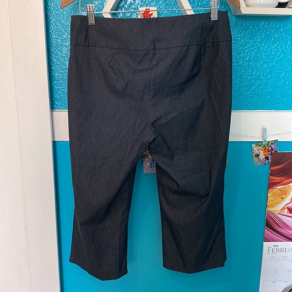 Dress capri pants - Picture 2 of 2